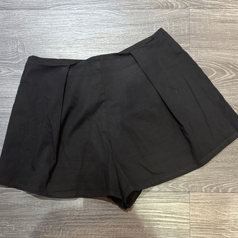 Alexis Classic Black Women's Shorts